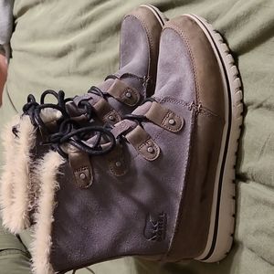 Sorel carnival boots 9